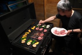 今日の焼き肉奉行は…