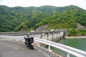 ダム湖は