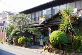 今日の宿は山根旅館