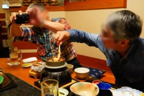 食ってます…