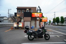 朝飯はすき家で
