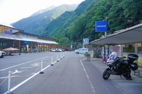 昔はバイクも多かった…