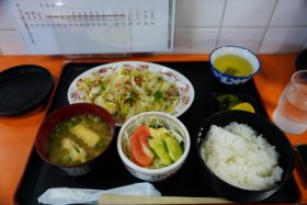 晩飯は…