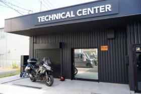 バイク屋に集合