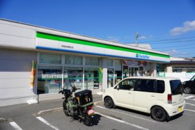 コンビニで