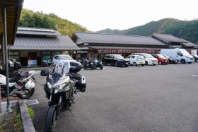 食堂などあります