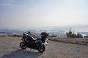 降りる途中の駐車場で